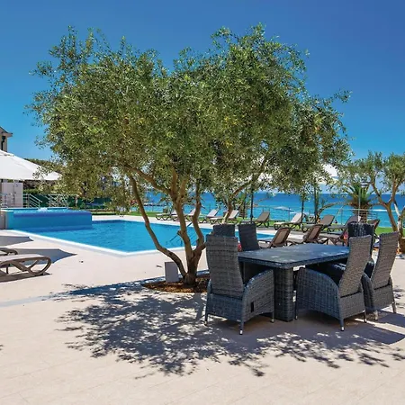 Apartman 1 Bedroom Awesome In